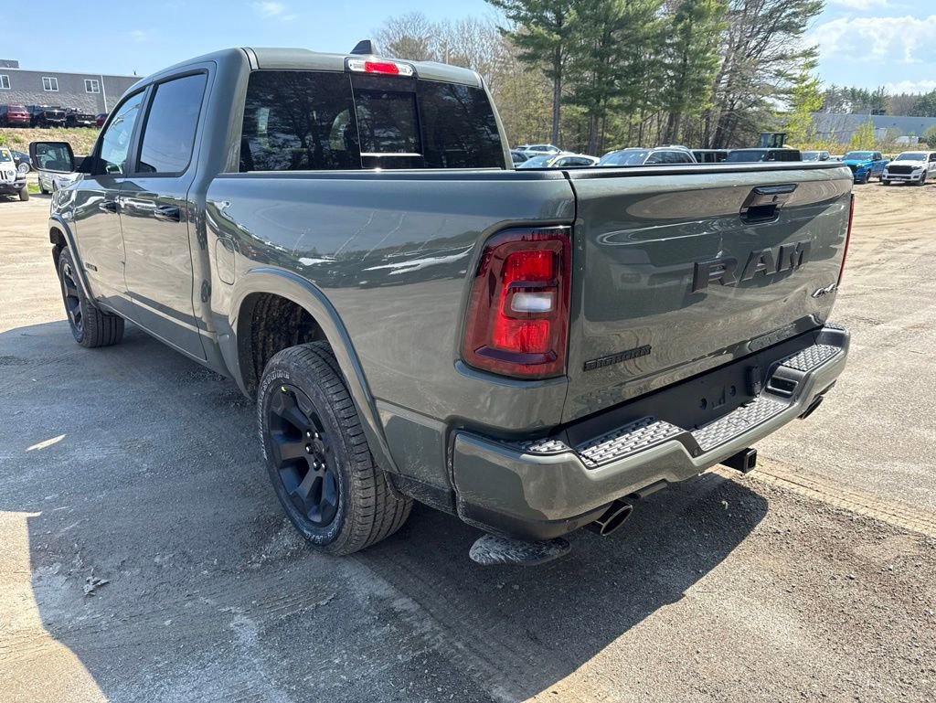 New 2026 RAM 1500 4x4 Crew Cab image 3