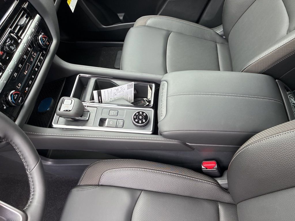 New 2026 Nissan Pathfinder SL w/ SL Premium Package AWD/4WD image 22
