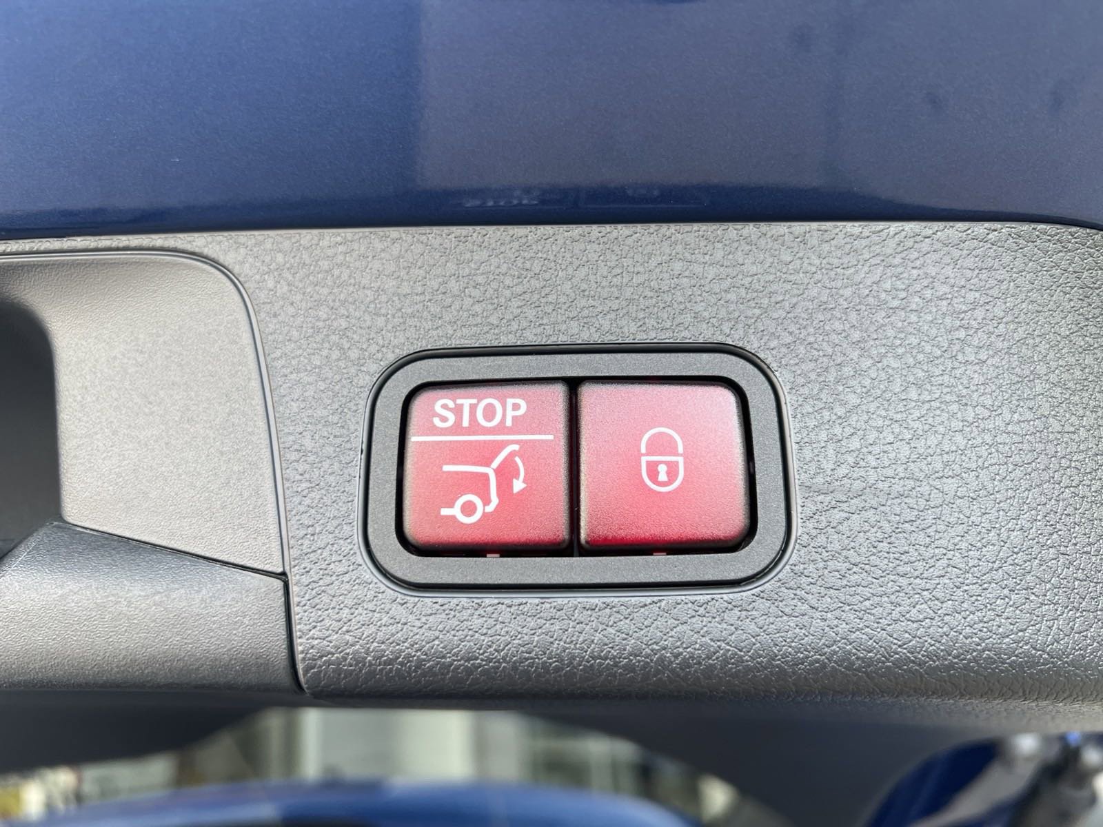 Certified 2024 Mercedes-Benz GLB 250 image 15