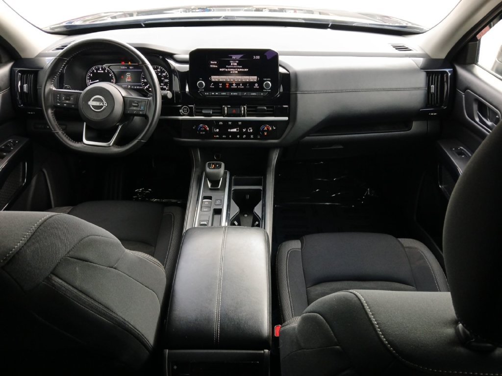 Used 2024 Nissan Pathfinder SV FWD image 20