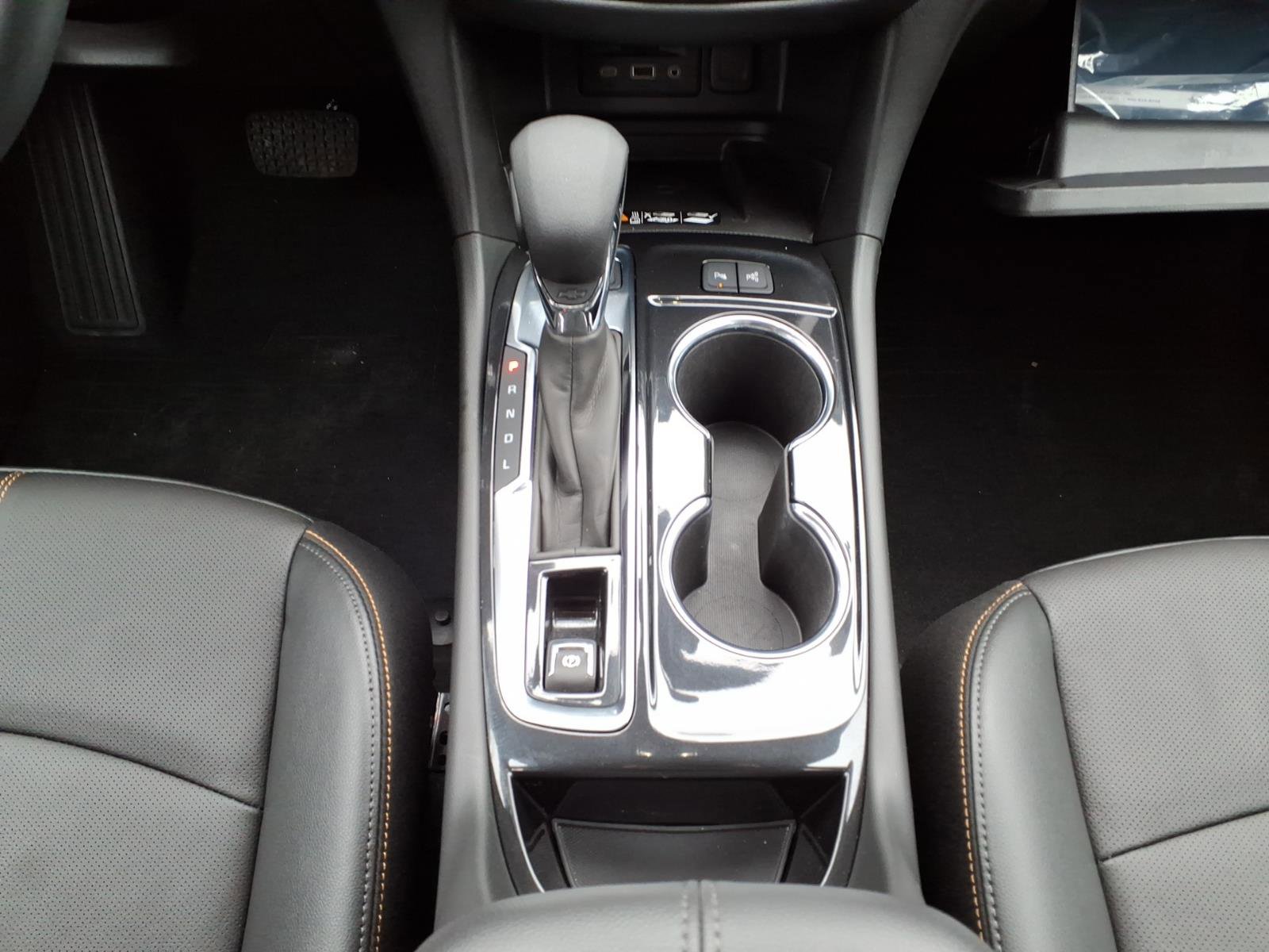 Used 2023 Chevrolet Equinox Premier image 23