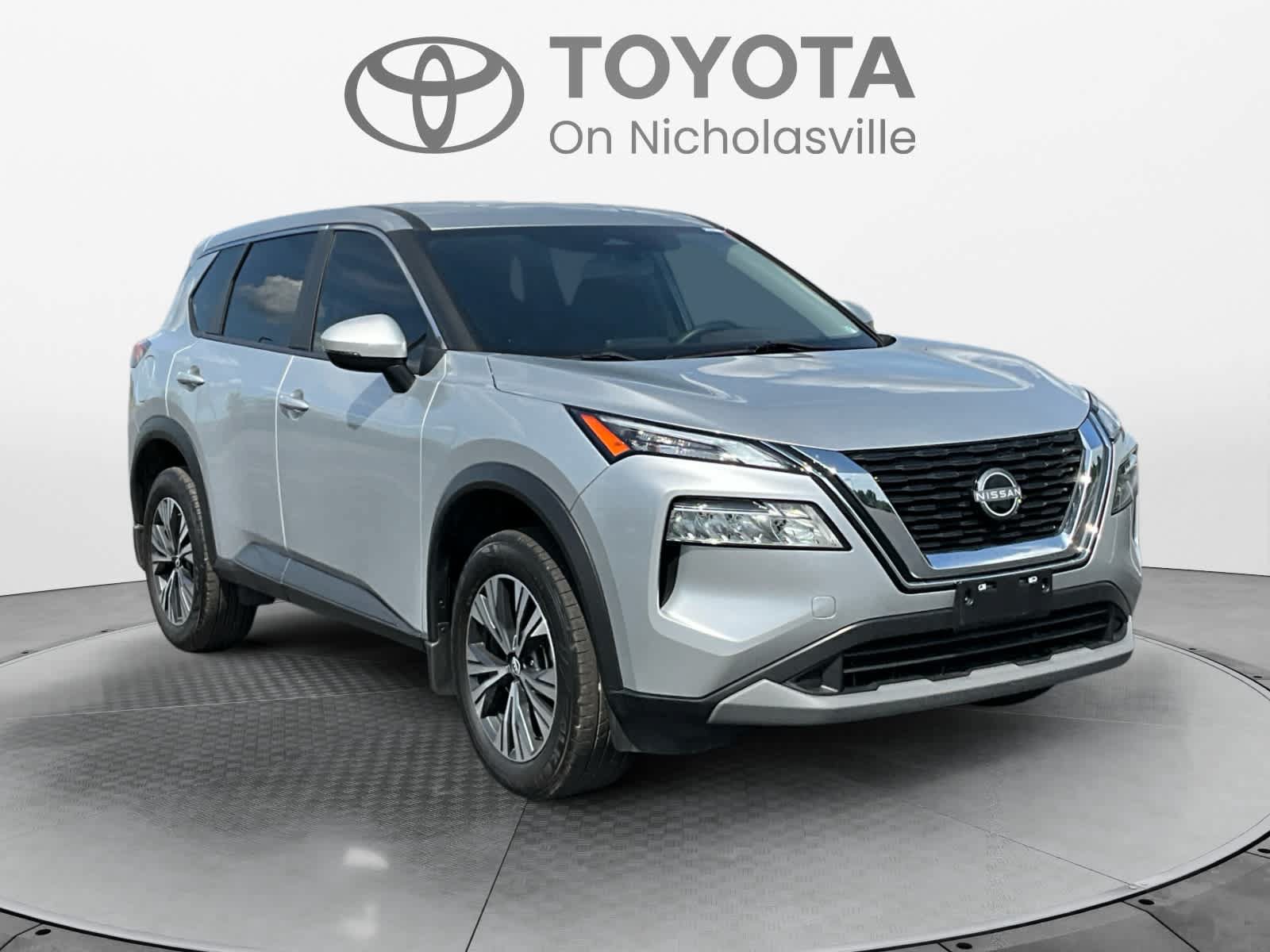 Used 2023 Nissan Rogue SV AWD/4WD image 7