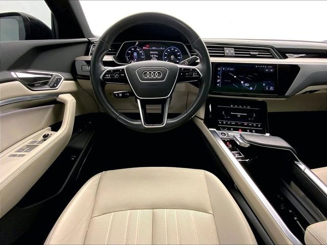 Certified 2024 Audi Q8 e-tron Premium Plus w/ Premium Plus Package image 11