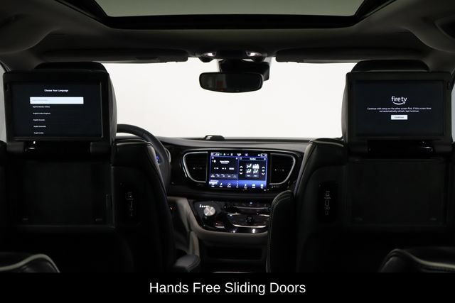 Used 2023 Chrysler Pacifica Limited w/ Uconnect Theater Family Group AWD/4WD image 19