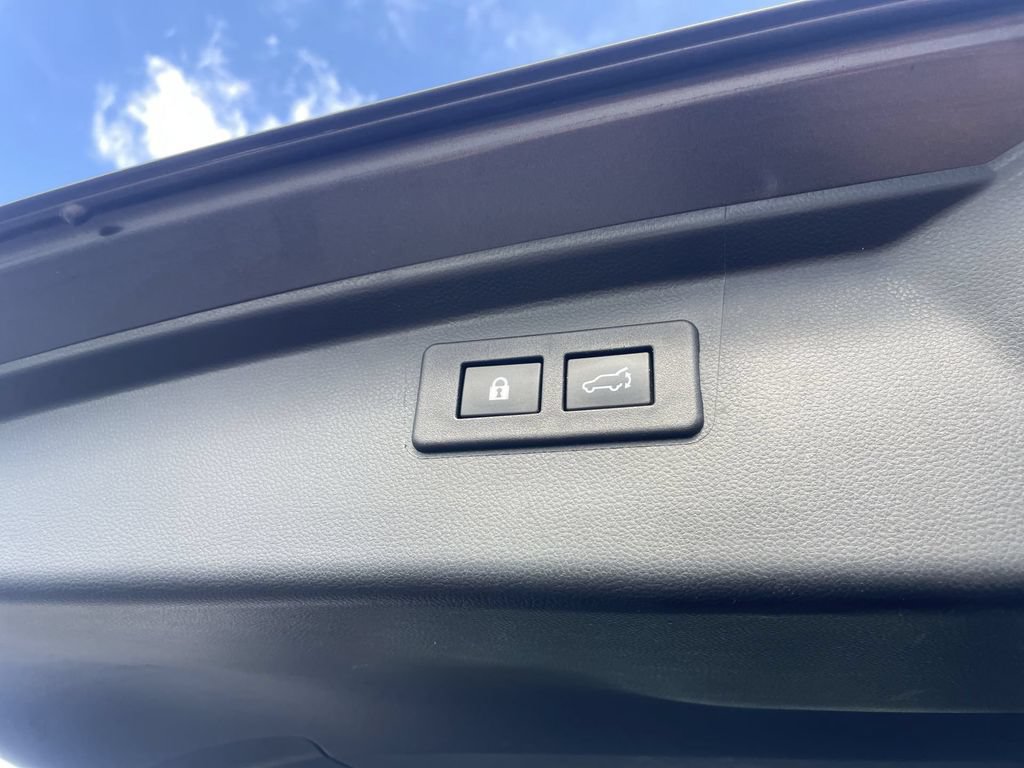 Used 2021 Subaru Outback Limited AWD/4WD image 39