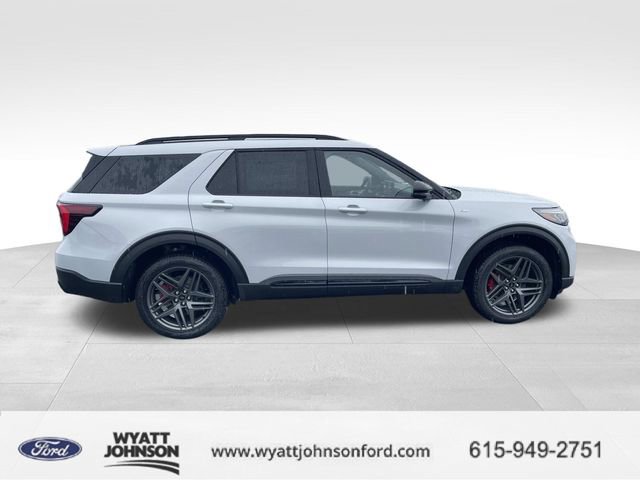 New 2026 Ford Explorer ST-Line w/ ST-Line Street Pack AWD/4WD image 2