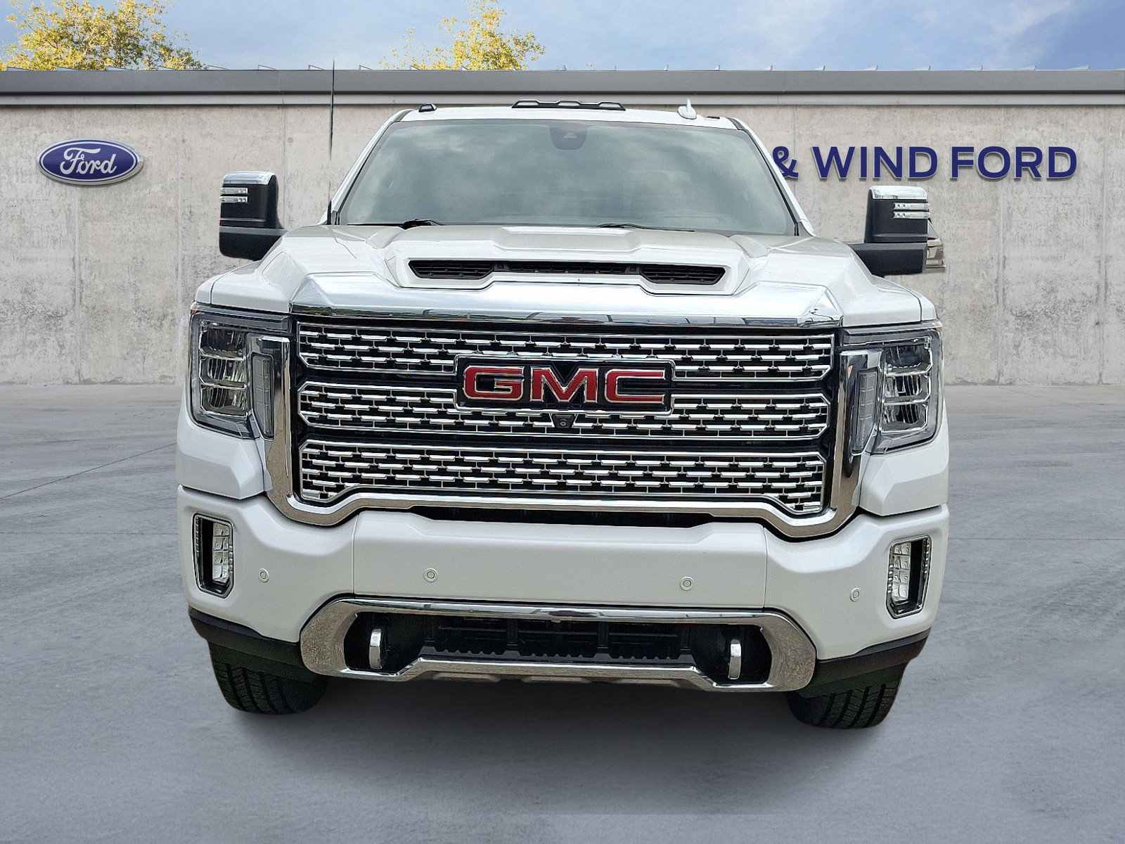 Used 2020 GMC Sierra 2500 Denali w/ Denali Ultimate Package AWD/4WD image 2