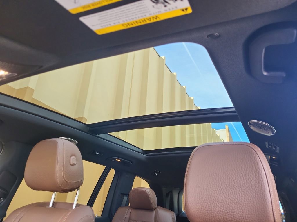 Used 2024 Mercedes-Benz GLS 450 4MATIC image 29