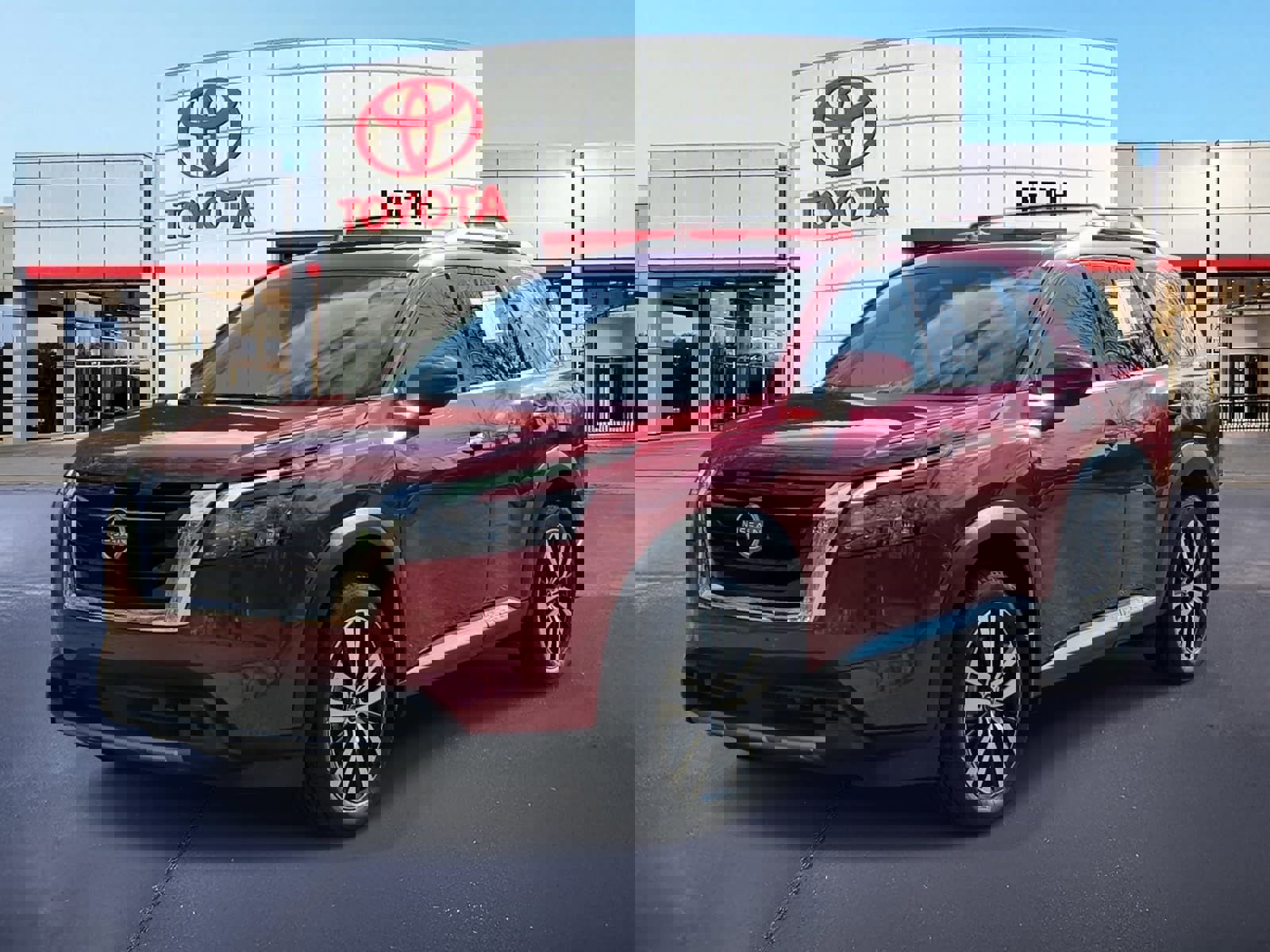 Used 2025 Nissan Pathfinder Platinum