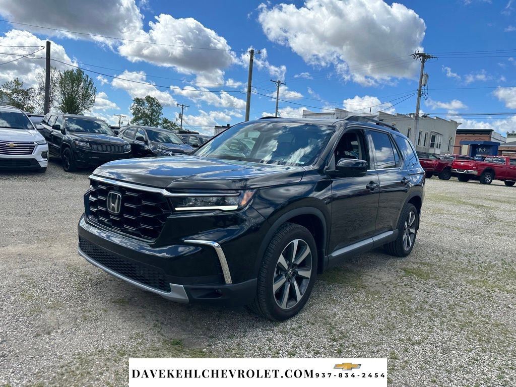 Used 2025 Honda Pilot Elite