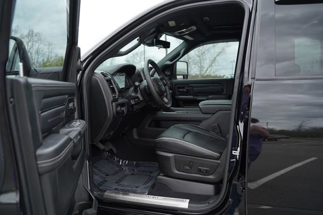 Used 2024 RAM 2500 Limited image 14