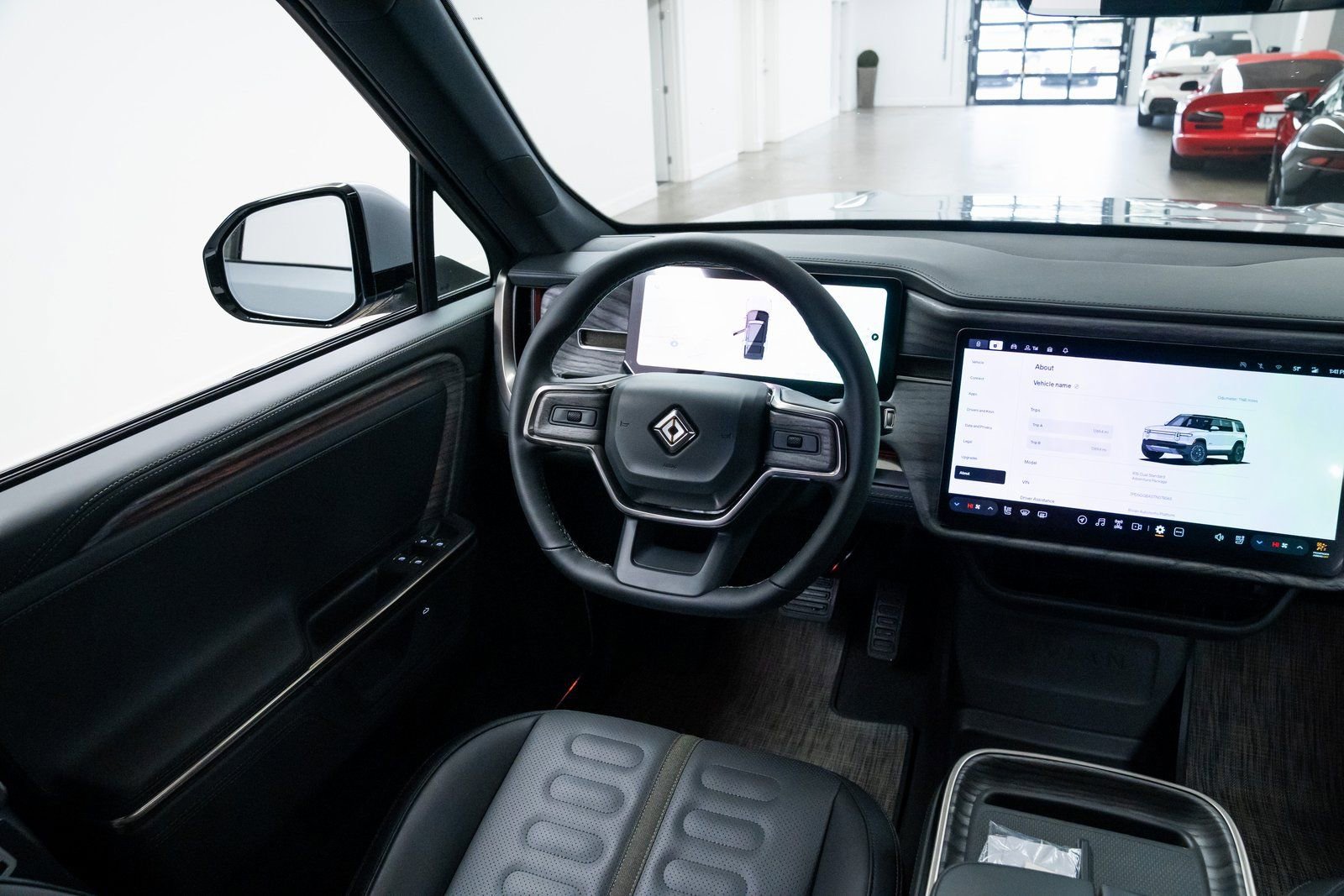 Used 2026 Rivian R1S Adventure image 10