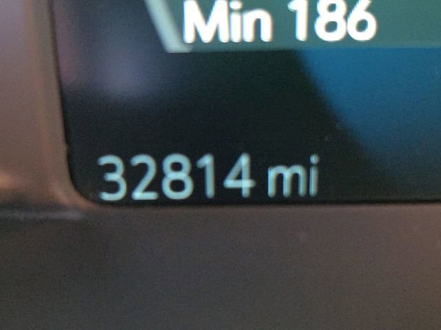 Used 2021 Chevrolet Bolt Premier w/ Infotainment Package image 12