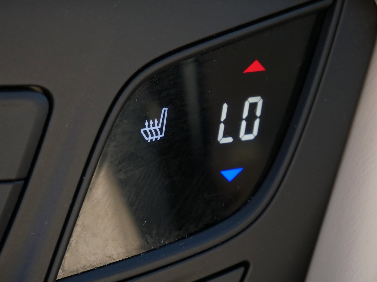 Used 2017 Buick Envision Essence image 25