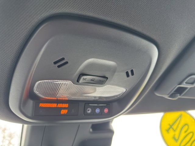 Used 2024 Chevrolet Trax RS w/ Driver Confidence Package image 16