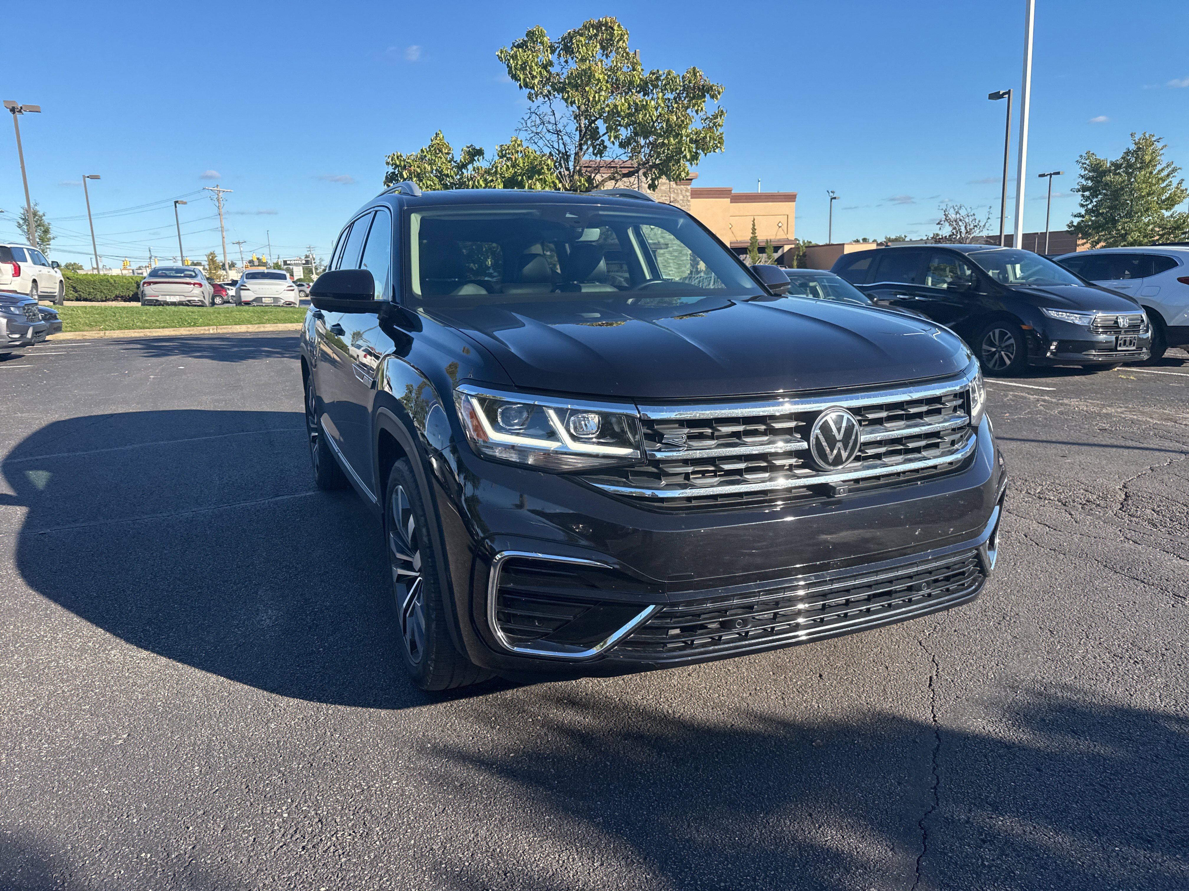 Used 2022 Volkswagen Atlas SEL Premium AWD/4WD image 22