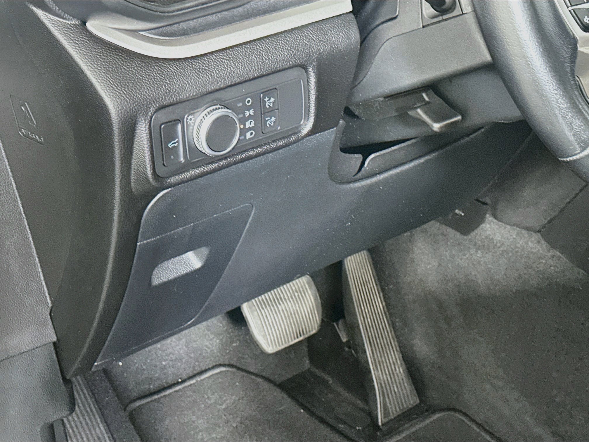 Used 2022 Ford Explorer XLT RWD image 17