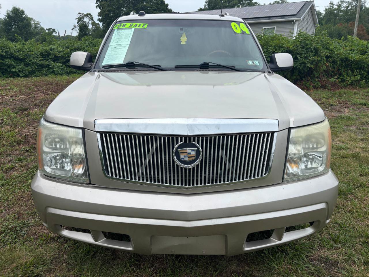 Used 2004 Cadillac Escalade ESV AWD image 2