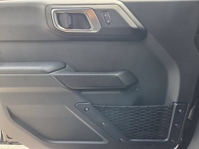 Used 2025 Ford Bronco Outer Banks AWD/4WD image 22