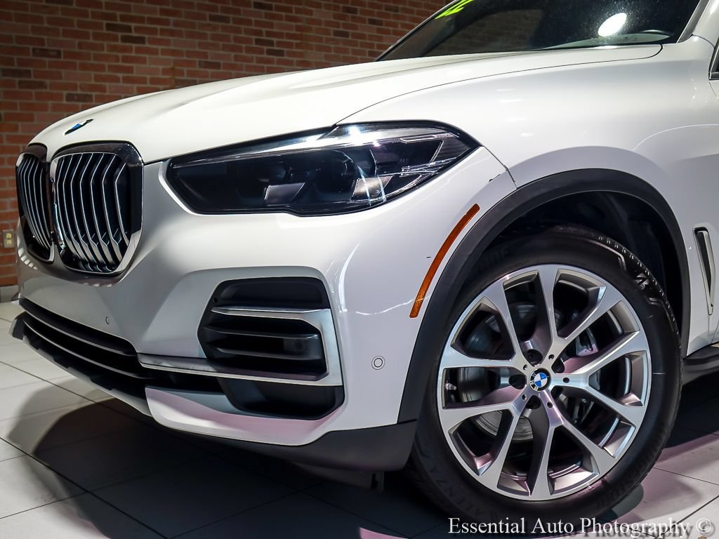 Used 2022 BMW X5 xDrive40i w/ Premium Package AWD/4WD image 3