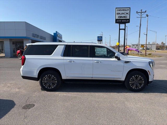 New 2026 GMC Yukon XL Elevation w/ LPO, Floor Liner Package image 7