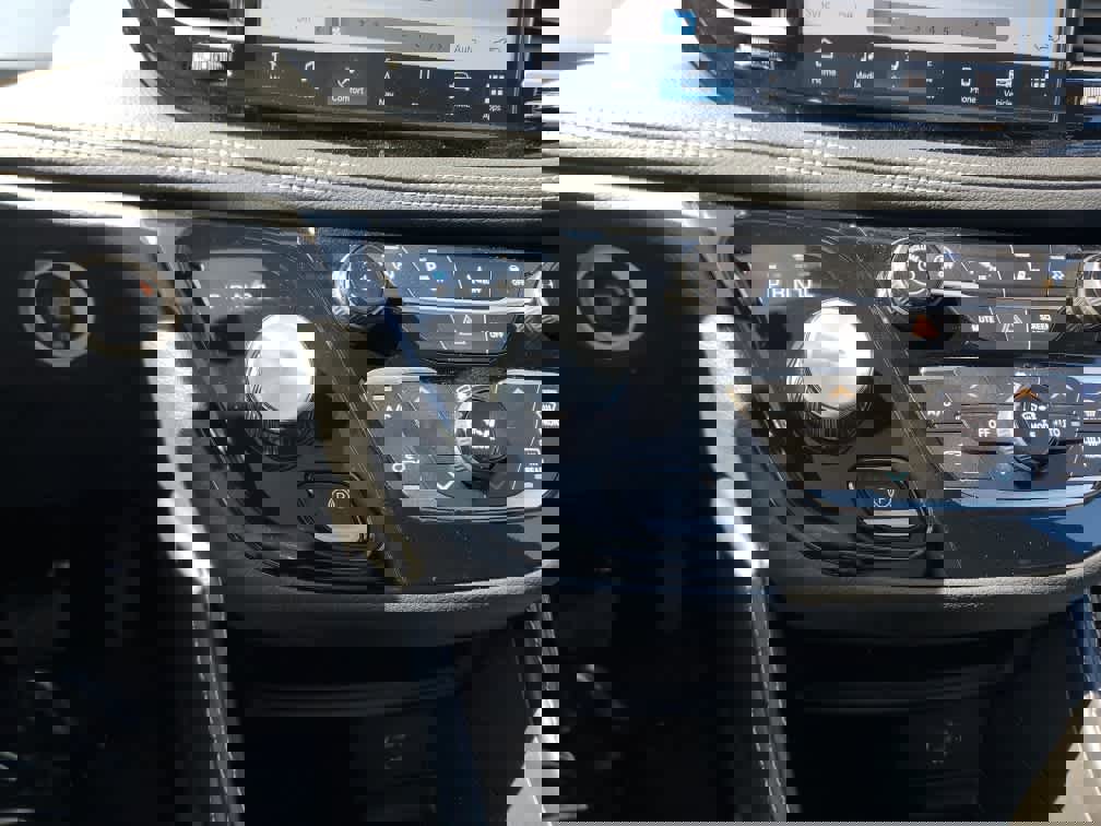 Used 2026 Chrysler Pacifica Limited image 20