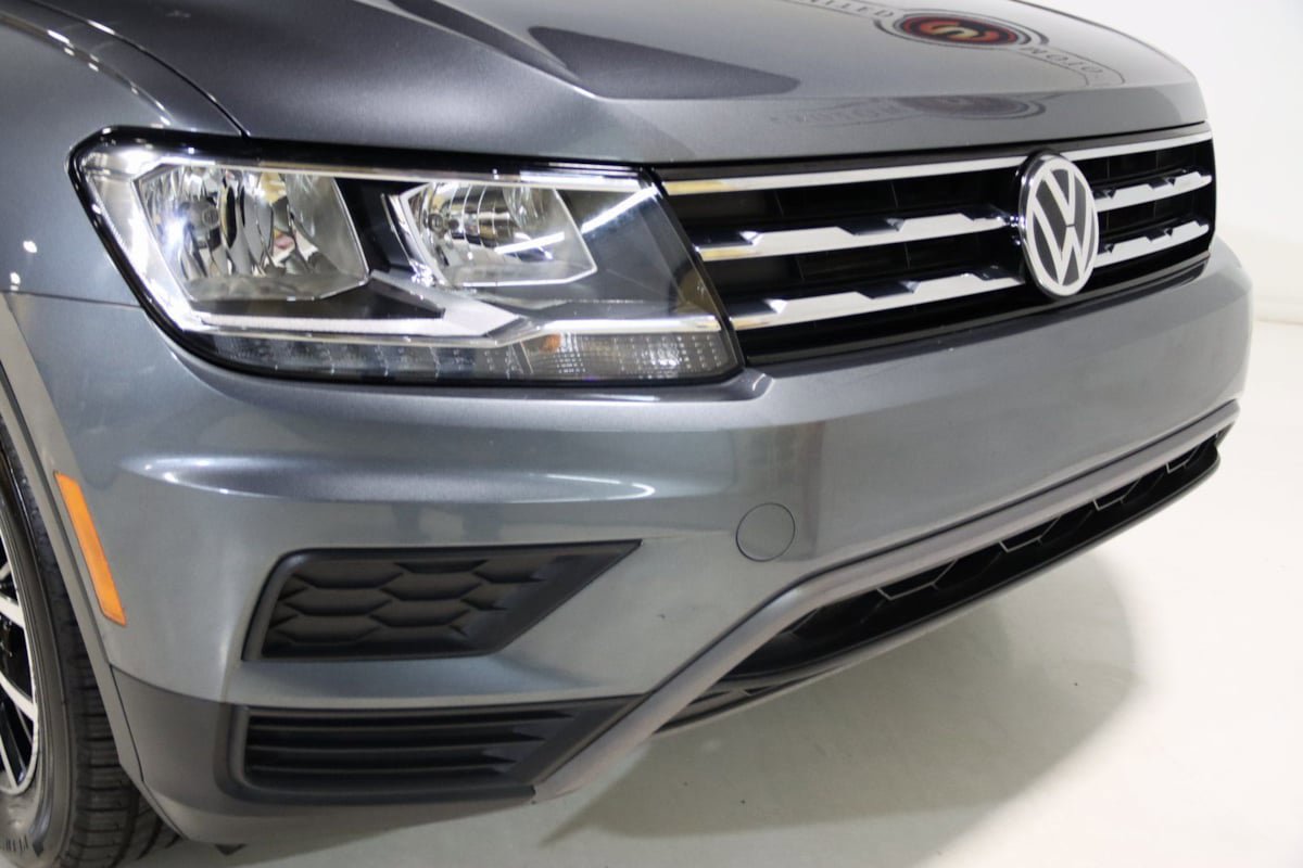 Used 2021 Volkswagen Tiguan SE w/ Panoramic Sunroof Package image 22