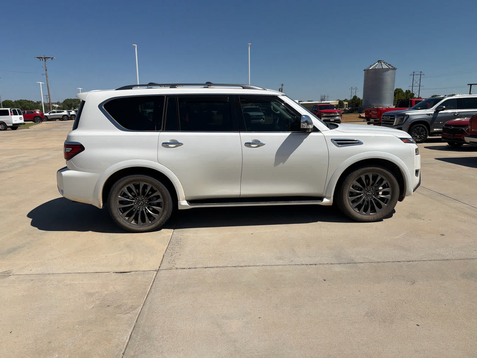 Used 2023 Nissan Armada Platinum w/ Cargo Package RWD image 7