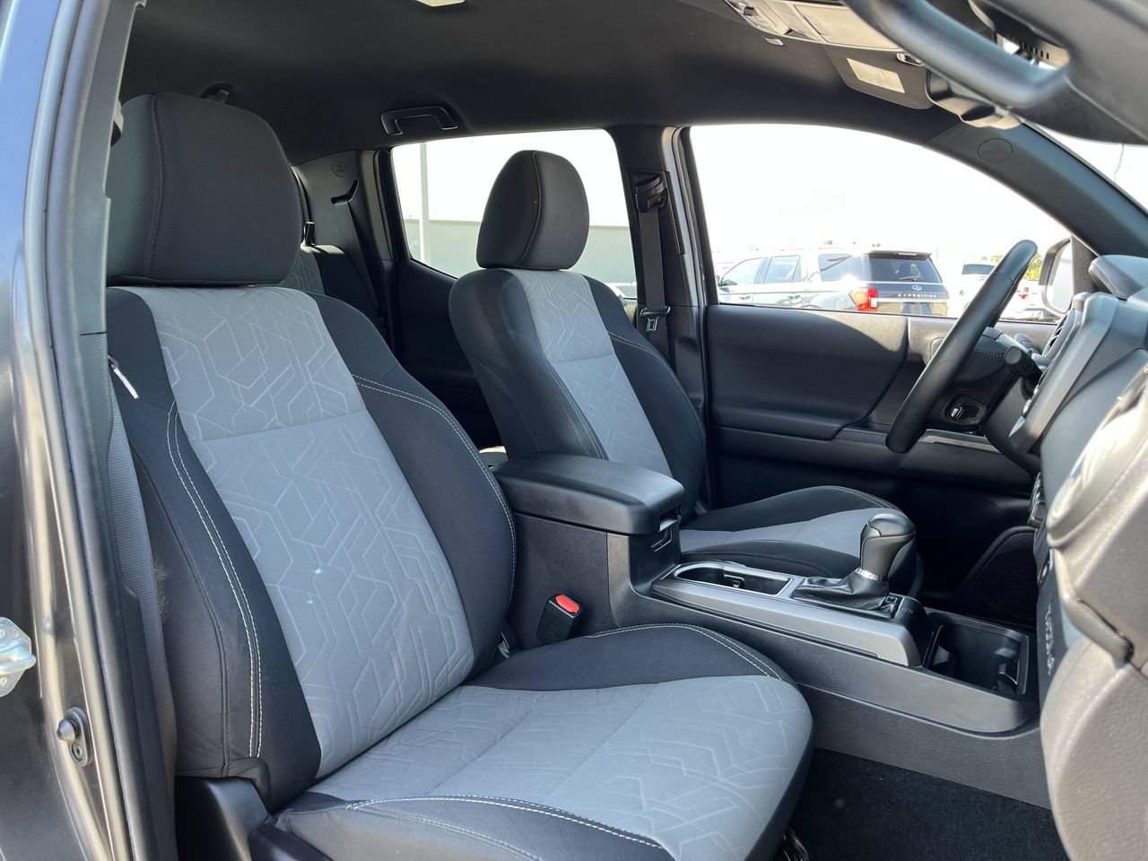 Used 2022 Toyota Tacoma TRD Sport w/ Technology Package RWD image 24