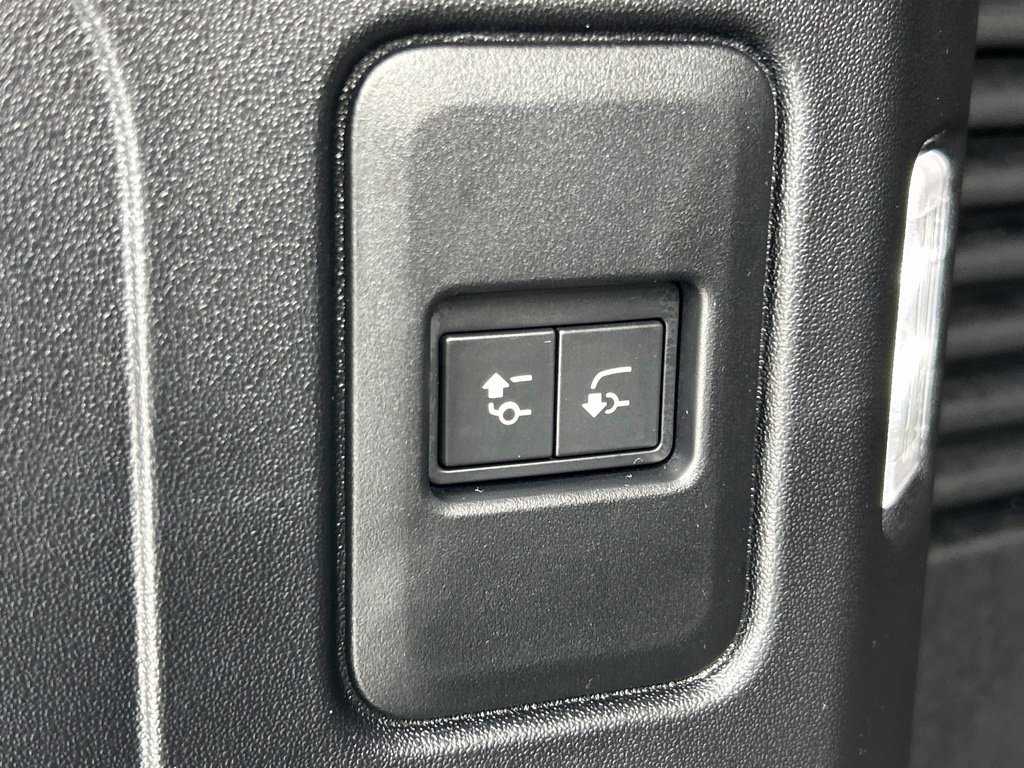 Used 2026 Land Rover Defender 130 X AWD/4WD image 53