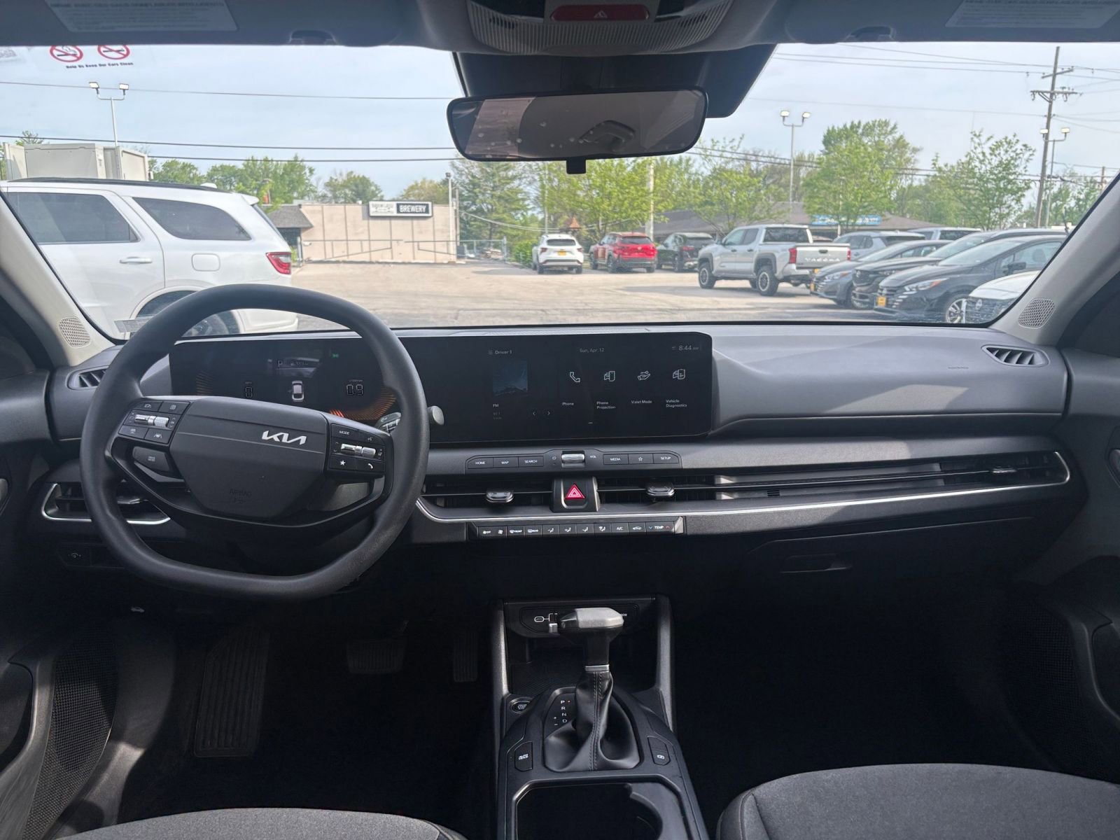 Used 2025 Kia K4 LXS image 32