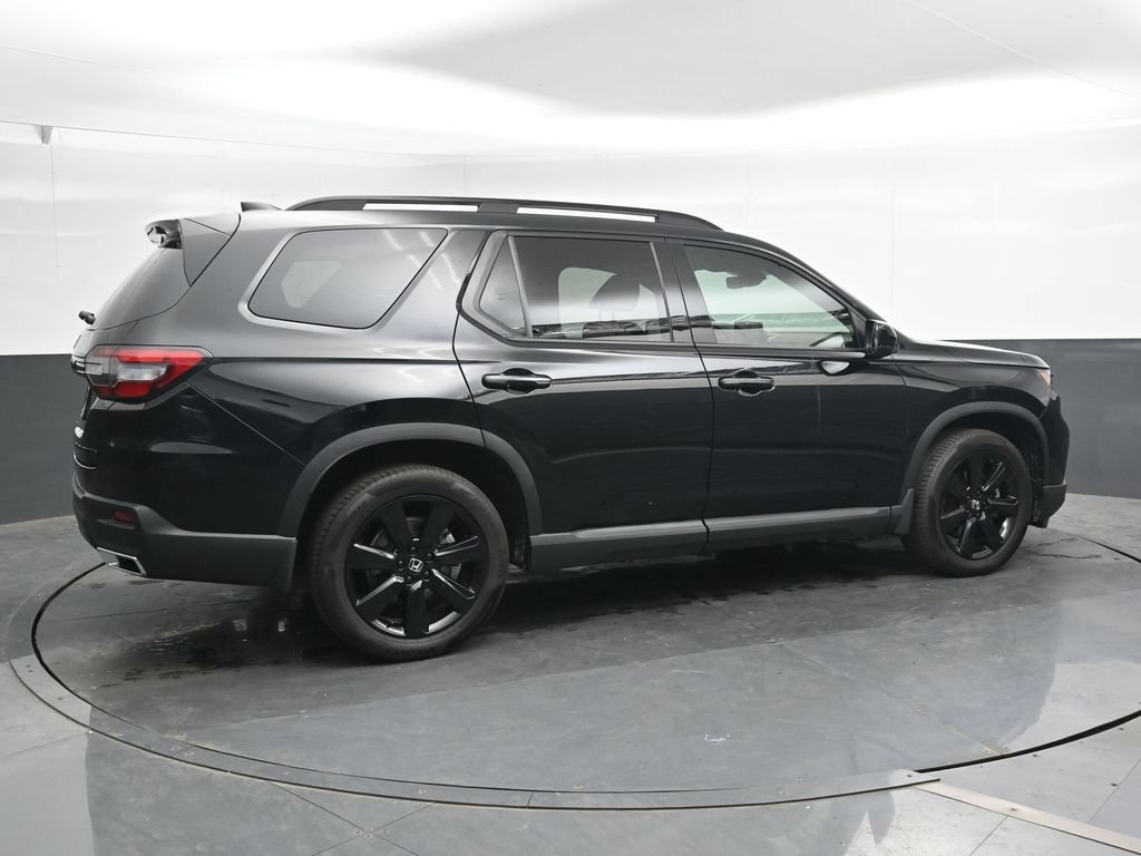 Used 2023 Honda Pilot Elite image 3