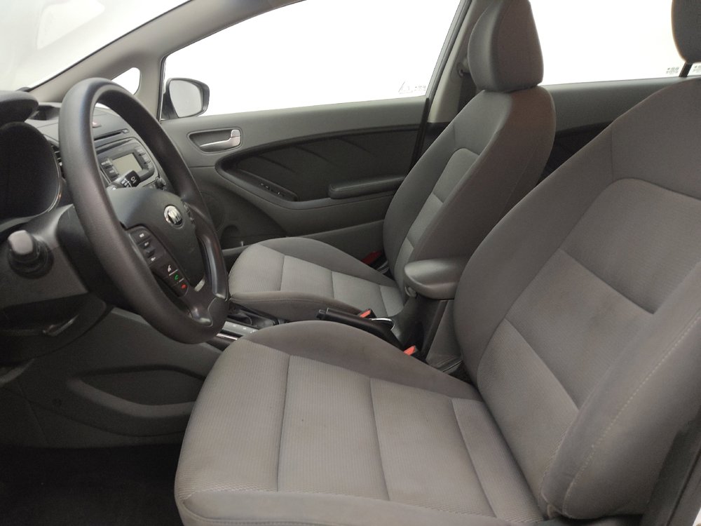 Used 2017 Kia Forte LX image 17