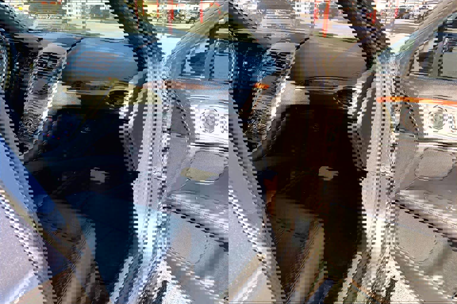 Used 2018 Lincoln MKZ Reserve w/ Technology Package image 19