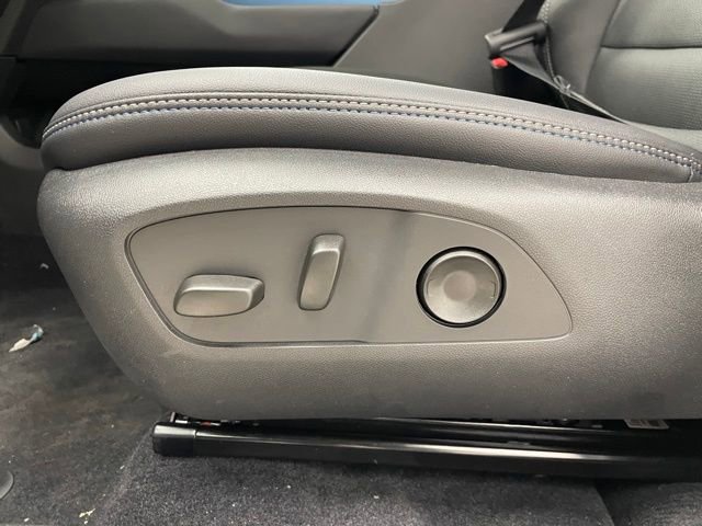 New 2026 Chevrolet Equinox EV LT image 9