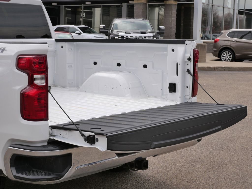 Used 2025 Chevrolet Silverado 1500 LT w/ Work Truck Package AWD/4WD image 24