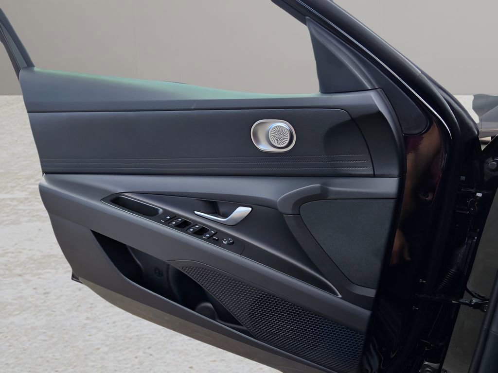 New 2025 Hyundai Elantra Blue image 17