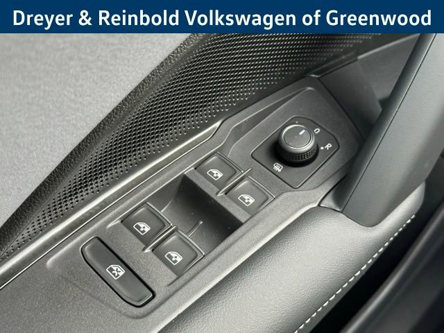 New 2026 Volkswagen Tiguan SE image 21