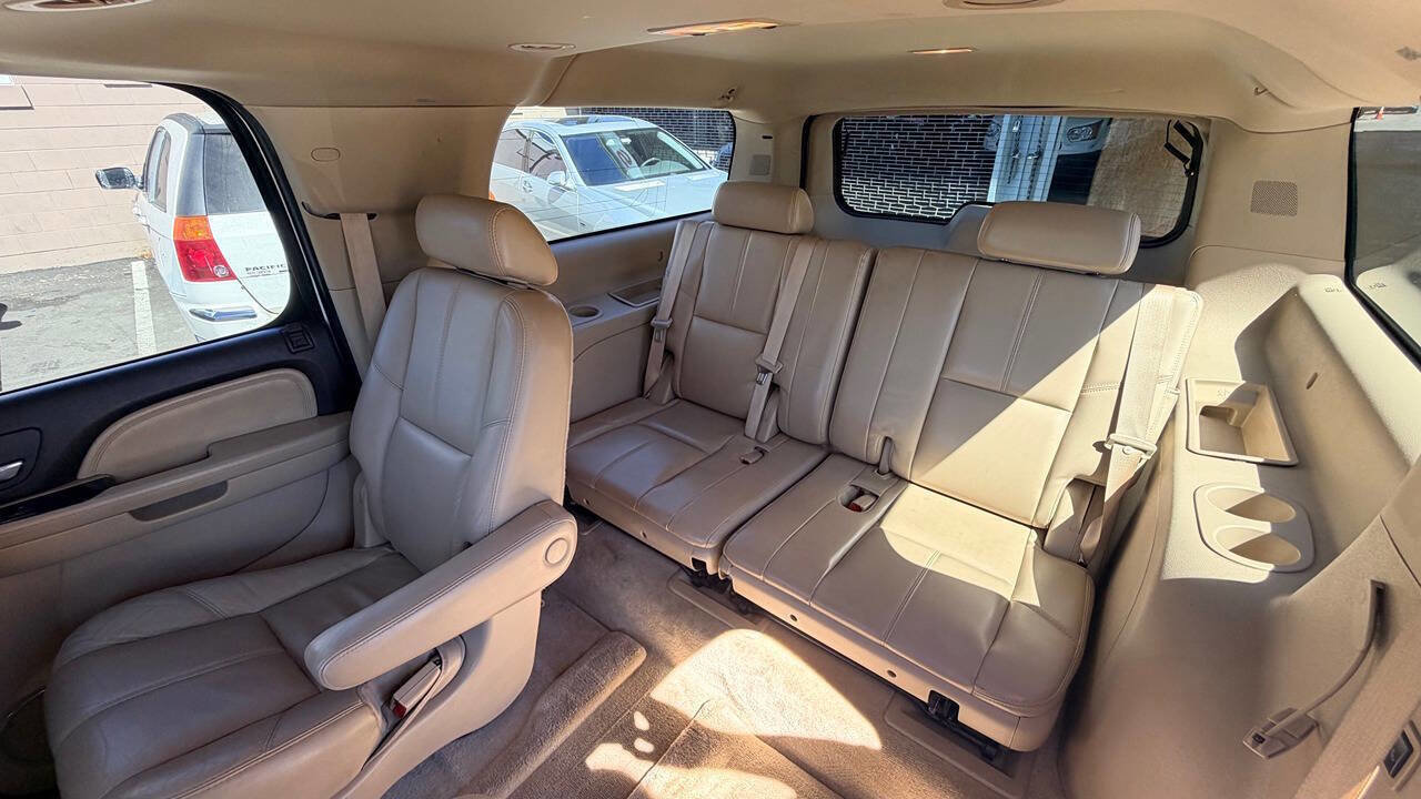 Used 2007 GMC Yukon XL Denali image 23