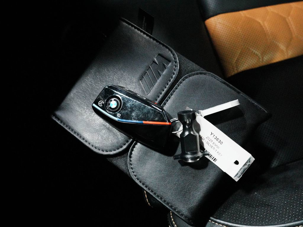 Used 2025 BMW X5 M Competition w/ Executive Package image 39