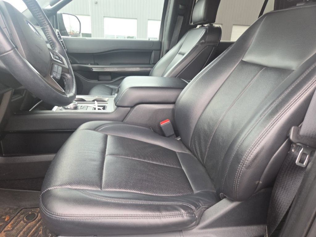 Used 2020 Ford Expedition XLT w/ Equipment Group 202A RWD image 18