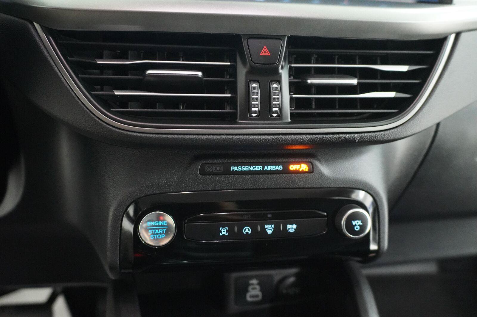Used 2024 Ford Escape Active w/ Tech Pack #1 FWD image 16