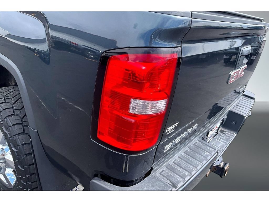 Used 2018 GMC Sierra 3500 Denali w/ Duramax Plus Package AWD/4WD image 21