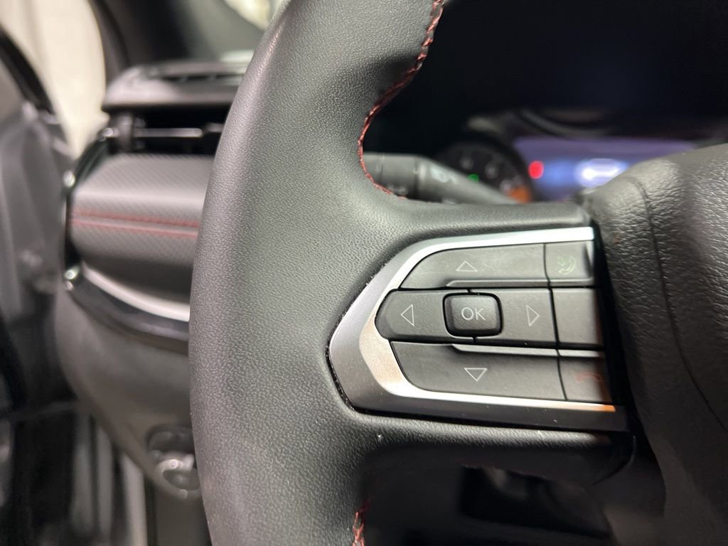 Used 2025 Jeep Compass Trailhawk image 26