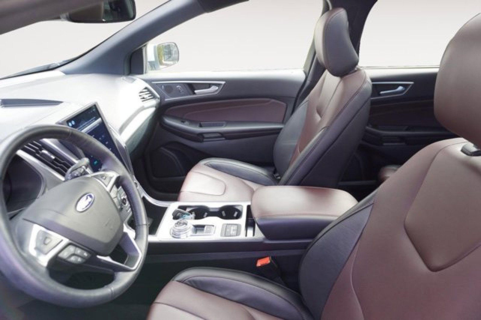 Used 2022 Ford Edge Titanium w/ Equipment Group 301A image 15