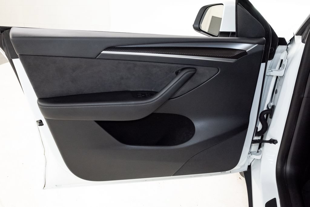 Used 2023 Tesla Model Y Long Range AWD/4WD image 9