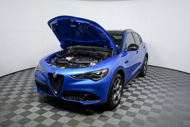New 2025 Alfa Romeo Stelvio Sprint w/ Convenience Package image 33
