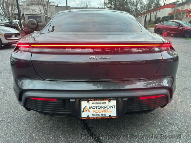 Used 2023 Porsche Taycan image 9