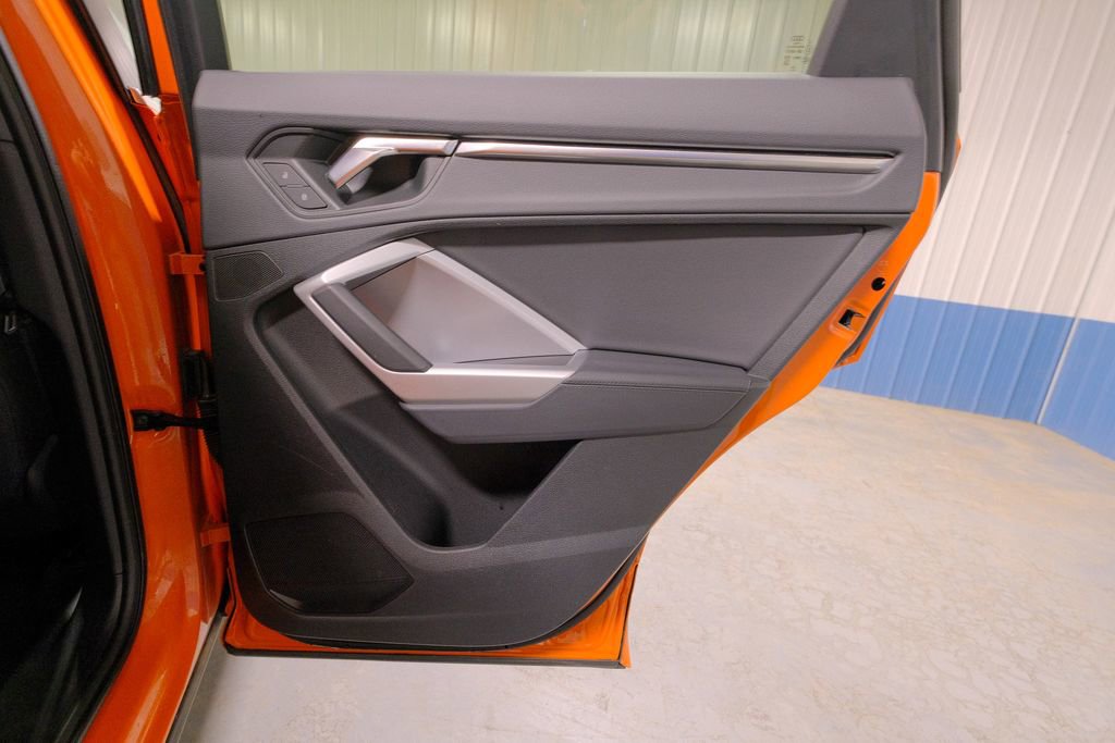 Used 2025 Audi Q3 2.0T Premium image 19