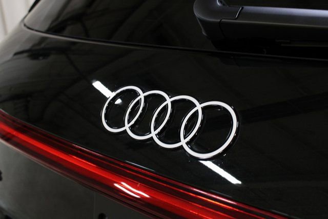 Used 2025 Audi Q5 Prestige image 31